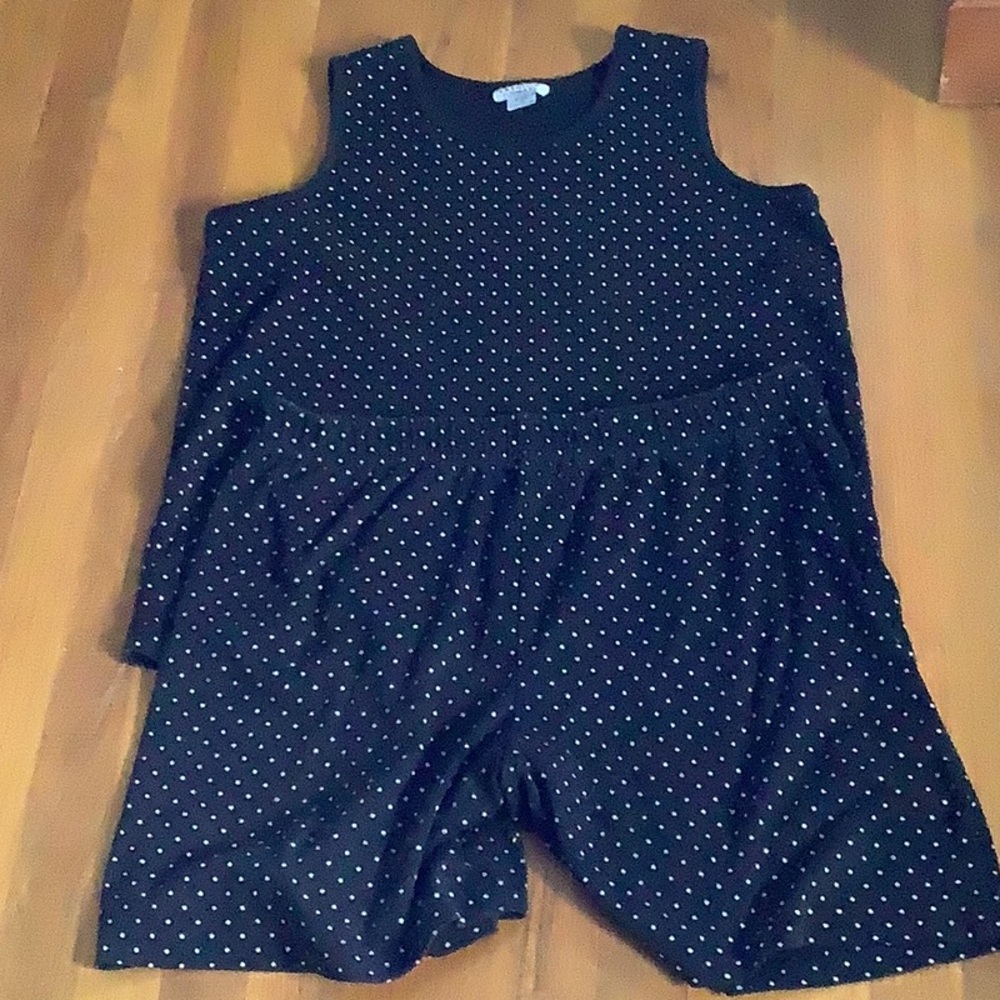 Fashion Formulas Shorts and Tank Top Set. Size 1X